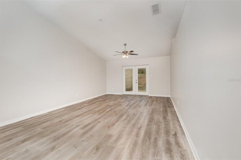 House in Orlando, Florida 3 bedrooms, 120.96 sq.m. № 1405317 - photo 6