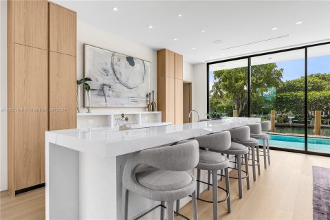 Casa en venta en Miami Beach, Florida, 7 dormitorios № 1355476 - foto 23