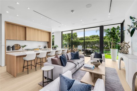 Casa en venta en Miami Beach, Florida, 7 dormitorios № 1355476 - foto 20