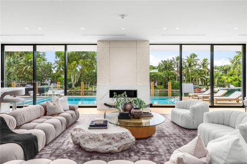 Casa en venta en Miami Beach, Florida, 7 dormitorios № 1355476 - foto 19