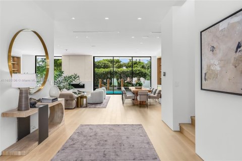 Casa en venta en Miami Beach, Florida, 7 dormitorios № 1355476 - foto 14