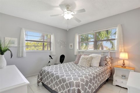 Copropriété à vendre à Lauderdale Lakes, Floride: 2 chambres, 87.7 m2 № 1355477 - photo 16