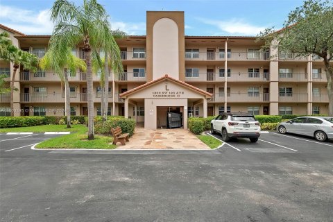 Condominio en venta en Pembroke Pines, Florida, 1 dormitorio, 97.08 m2 № 1235442 - foto 1