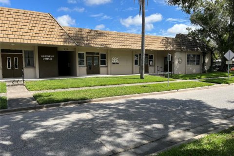 Immobilier commercial à louer à Belleair, Floride: 112.41 m2 № 1378054 - photo 3