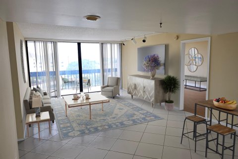 Condo in West Palm Beach, Florida, 1 bedroom  № 972946 - photo 17