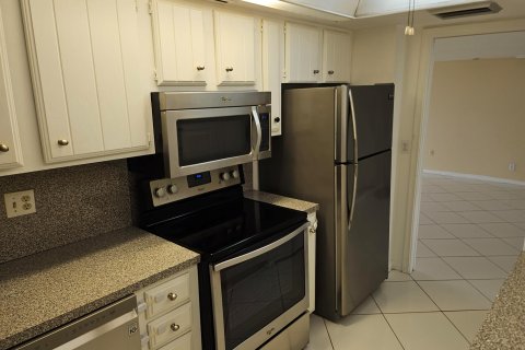 Condo in West Palm Beach, Florida, 1 bedroom  № 972946 - photo 12