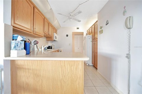 Condo in Riviera Beach, Florida, 2 bedrooms  № 1338829 - photo 16