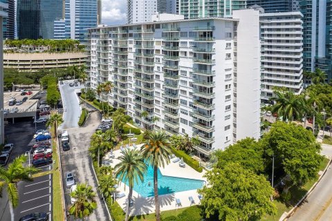 Condo in Miami, Florida, 1 bedroom  № 1154718 - photo 10