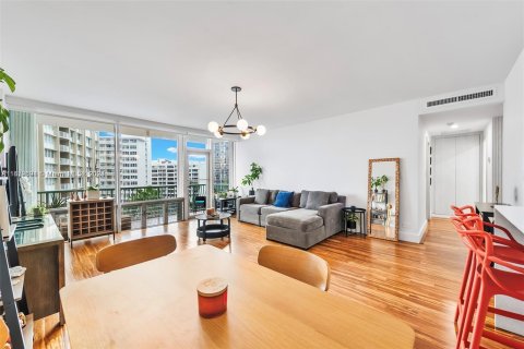 Condo in Miami, Florida, 1 bedroom  № 1154718 - photo 30