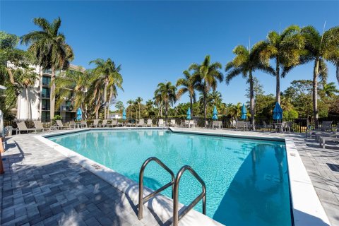 Condo in Fort Lauderdale, Florida, 1 bedroom  № 1096555 - photo 17