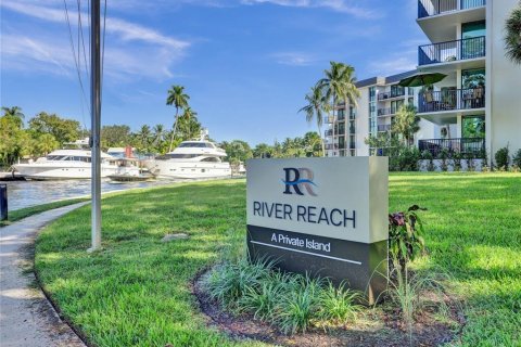 Condo in Fort Lauderdale, Florida, 1 bedroom  № 1096555 - photo 1