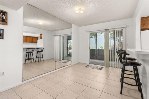 Condo in Lakeland, Florida, 2 bedrooms  № 1288767 - photo 8