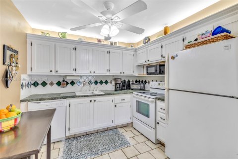 Condominio en venta en Deerfield Beach, Florida, 2 dormitorios, 92.9 m2 № 1095467 - foto 13