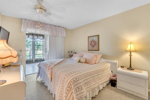 Copropriété à vendre à Deerfield Beach, Floride: 2 chambres, 92.9 m2 № 1095467 - photo 16