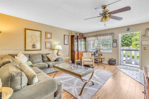 Condominio en venta en Deerfield Beach, Florida, 2 dormitorios, 92.9 m2 № 1095467 - foto 7