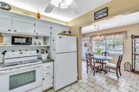 Condominio en venta en Deerfield Beach, Florida, 2 dormitorios, 92.9 m2 № 1095467 - foto 14