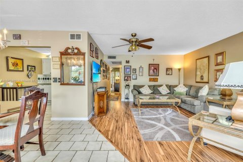Copropriété à vendre à Deerfield Beach, Floride: 2 chambres, 92.9 m2 № 1095467 - photo 5