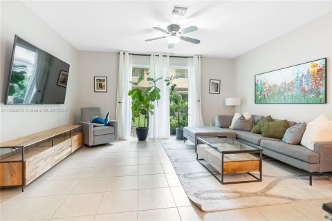 Townhouse in Davie, Florida 2 bedrooms, 148.64 sq.m. № 1351652 - photo 7