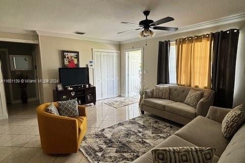 House in Homestead, Florida 3 bedrooms, 146.88 sq.m. № 1351628 - photo 7