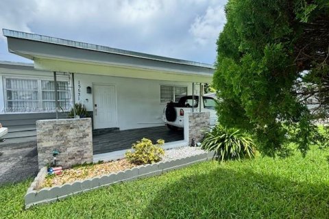 House in Homestead, Florida 3 bedrooms, 146.88 sq.m. № 1351628 - photo 1