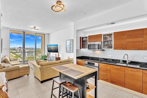 Condominio en alquiler en Miami, Florida, 1 dormitorio, 68.28 m2 № 1351651 - foto 17