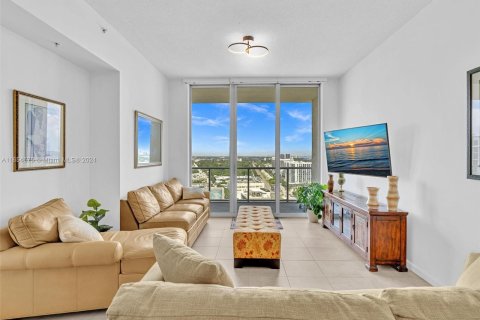 Condominio en alquiler en Miami, Florida, 1 dormitorio, 68.28 m2 № 1351651 - foto 6