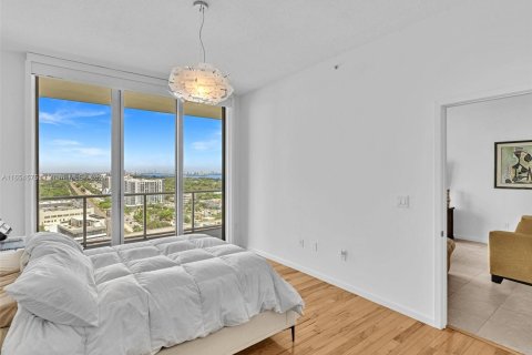 Condominio en alquiler en Miami, Florida, 1 dormitorio, 68.28 m2 № 1351651 - foto 19