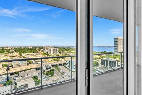 Condominio en alquiler en Miami, Florida, 1 dormitorio, 68.28 m2 № 1351651 - foto 22