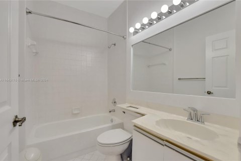 Copropriété à vendre à Boca Raton, Floride: 2 chambres, 151.34 m2 № 1324596 - photo 26