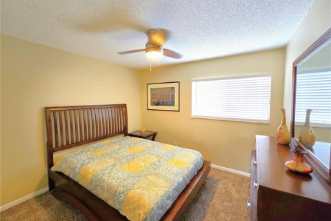 Condo in Temple Terrace, Florida, 3 bedrooms  № 1349077 - photo 15