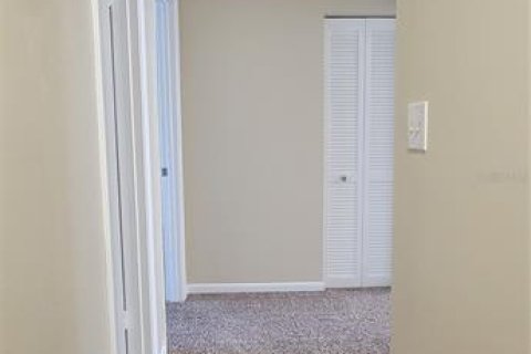 Condo in Temple Terrace, Florida, 3 bedrooms  № 1349077 - photo 21