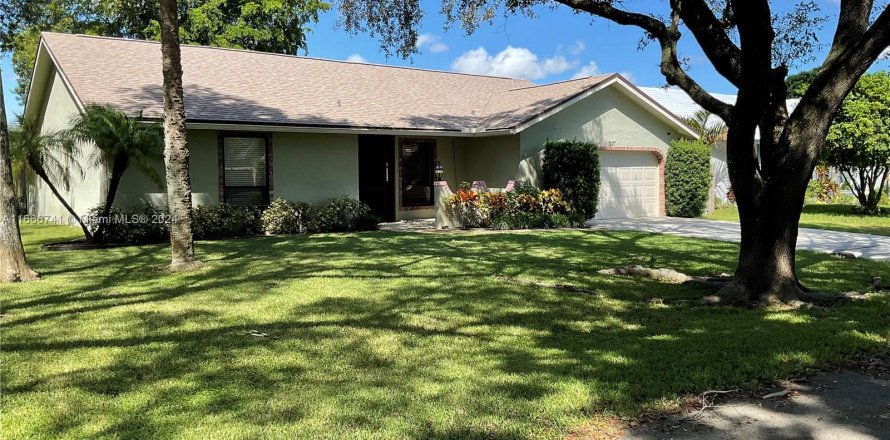 Villa ou maison à Coral Springs, Floride 3 chambres, 150.59 m2 № 1381814