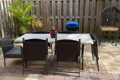 Townhouse in Homestead, Florida 3 bedrooms, 130.81 sq.m. № 1381774 - photo 7