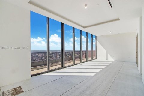 Condominio en venta en Miami, Florida, 6 dormitorios, 480.58 m2 № 981062 - foto 3