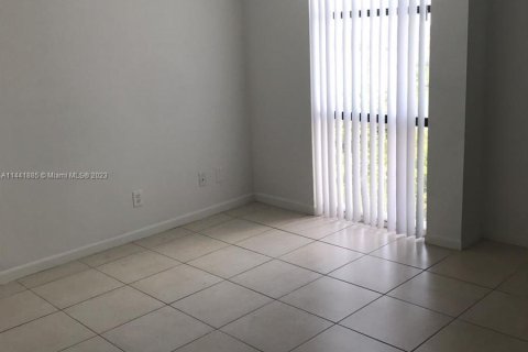 Condominio en venta en North Miami, Florida, 2 dormitorios, 99.41 m2 № 686050 - foto 9
