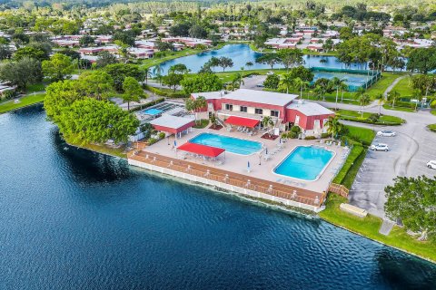 Casa en venta en Lake Worth, Florida, 2 dormitorios, 87.42 m2 № 1154330 - foto 8