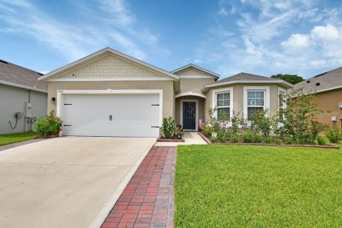 House in Edgewater, Florida 3 bedrooms, 159.7 sq.m. № 1297893 - photo 1