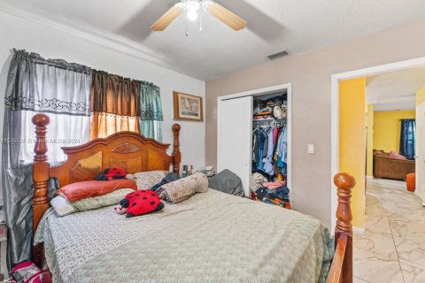 Купить виллу или дом в Майами-Гарденс, Флорида 3 спальни, 84.73м2, № 1145508 - фото 14