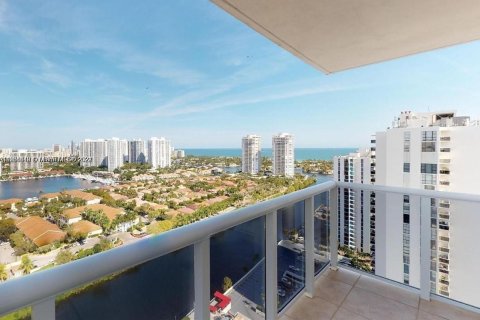 Copropriété à vendre à Aventura, Floride: 1 chambre, 83.24 m2 № 1375973 - photo 2