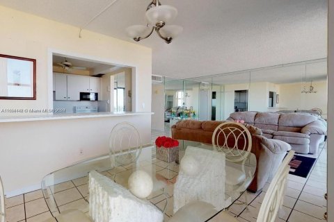 Copropriété à vendre à Aventura, Floride: 1 chambre, 83.24 m2 № 1375973 - photo 12