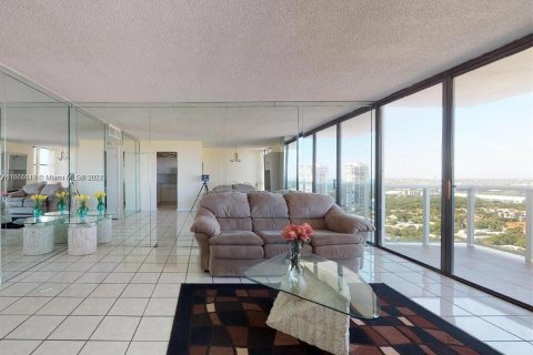 Copropriété à vendre à Aventura, Floride: 1 chambre, 83.24 m2 № 1375973 - photo 6