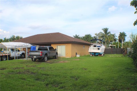 Villa ou maison à vendre à Miami, Floride: 5 chambres, 200.48 m2 № 1375971 - photo 22