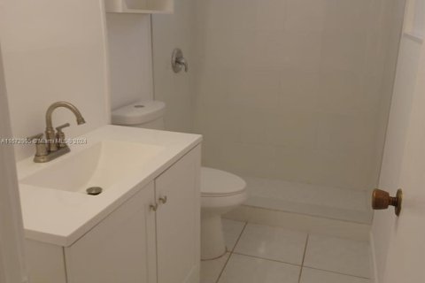 Condo in Aventura, Florida, 1 bedroom  № 1395096 - photo 5