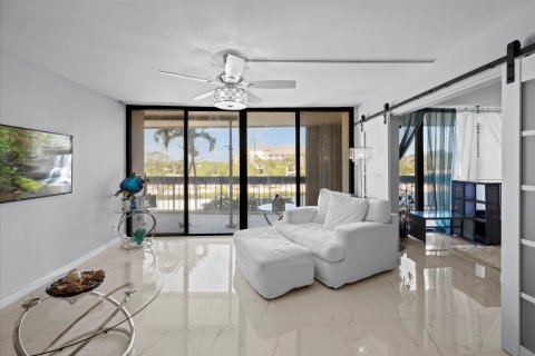 Condo in West Palm Beach, Florida, 3 bedrooms  № 1118615 - photo 26