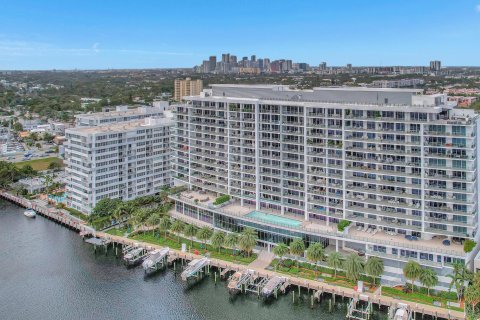 Condo in Fort Lauderdale, Florida, 3 bedrooms  № 984212 - photo 1