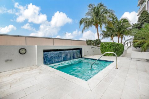 Condo in Fort Lauderdale, Florida, 3 bedrooms  № 984212 - photo 8