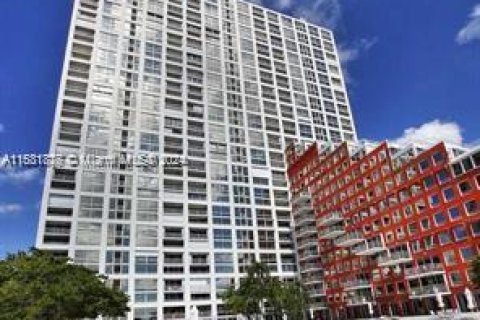 Condominio en venta en Miami, Florida, 2 dormitorios, 157.66 m2 № 1413670 - foto 13