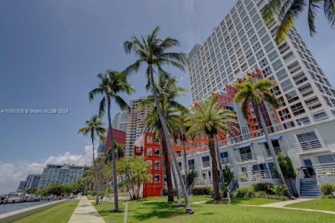 Condominio en venta en Miami, Florida, 2 dormitorios, 157.66 m2 № 1413670 - foto 8