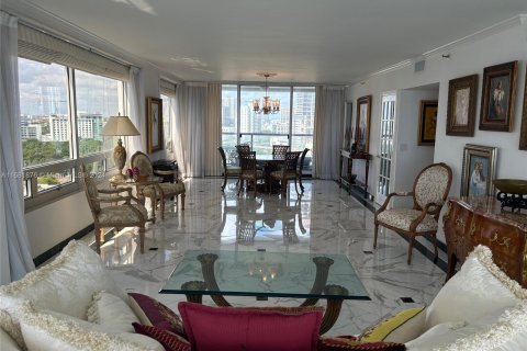 Condominio en venta en Miami, Florida, 2 dormitorios, 157.66 m2 № 1413670 - foto 1