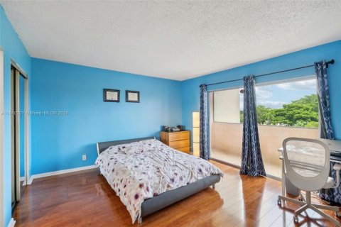 Copropriété à vendre à Sunrise, Floride: 2 chambres, 99.78 m2 № 1316033 - photo 16